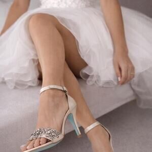 Betsy Johnson Blue Sole Heels – Size 7